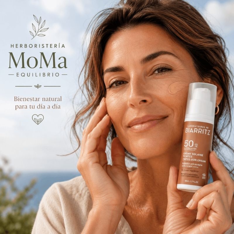 protector solar facial con color dorado